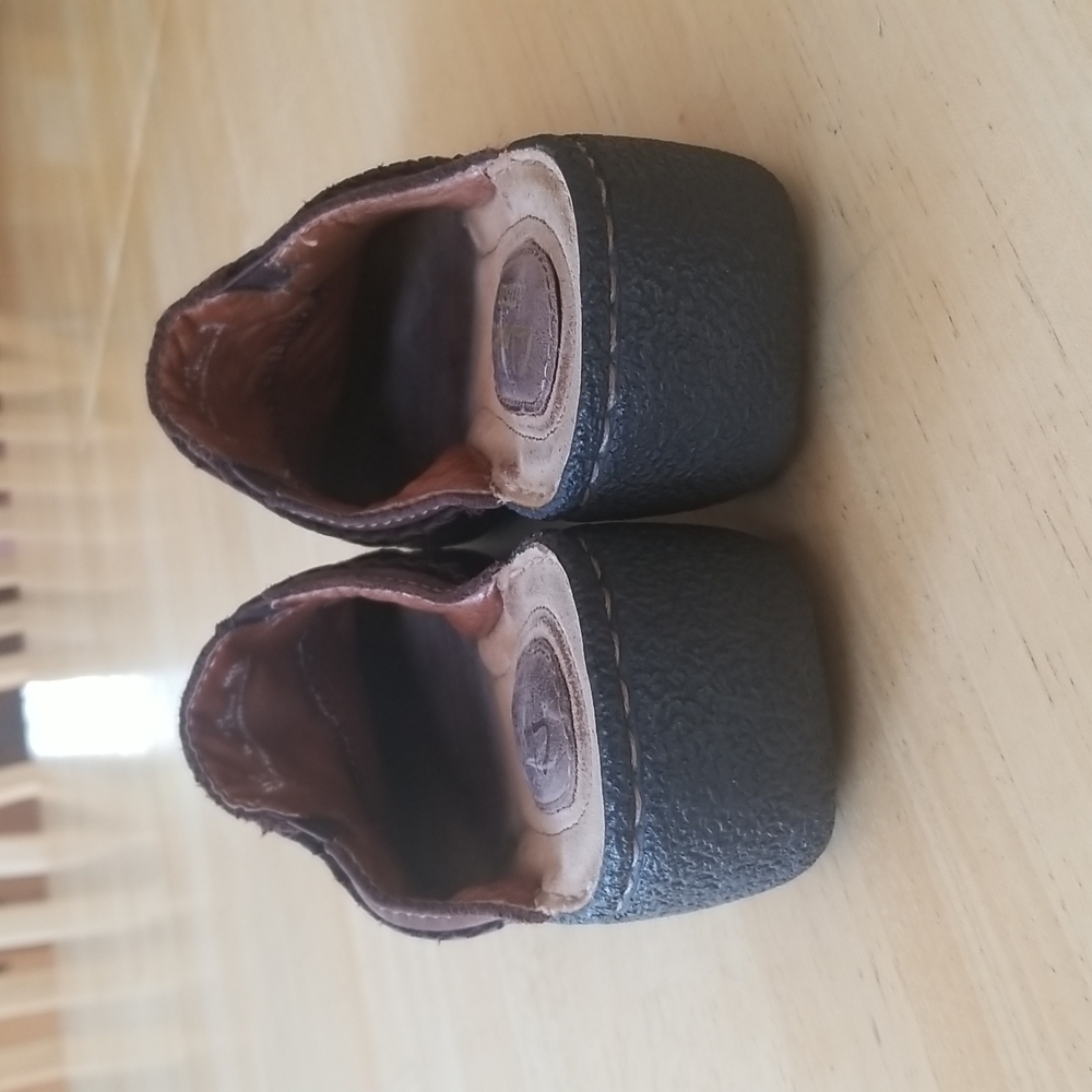 Clogs - Picture 3 of 5